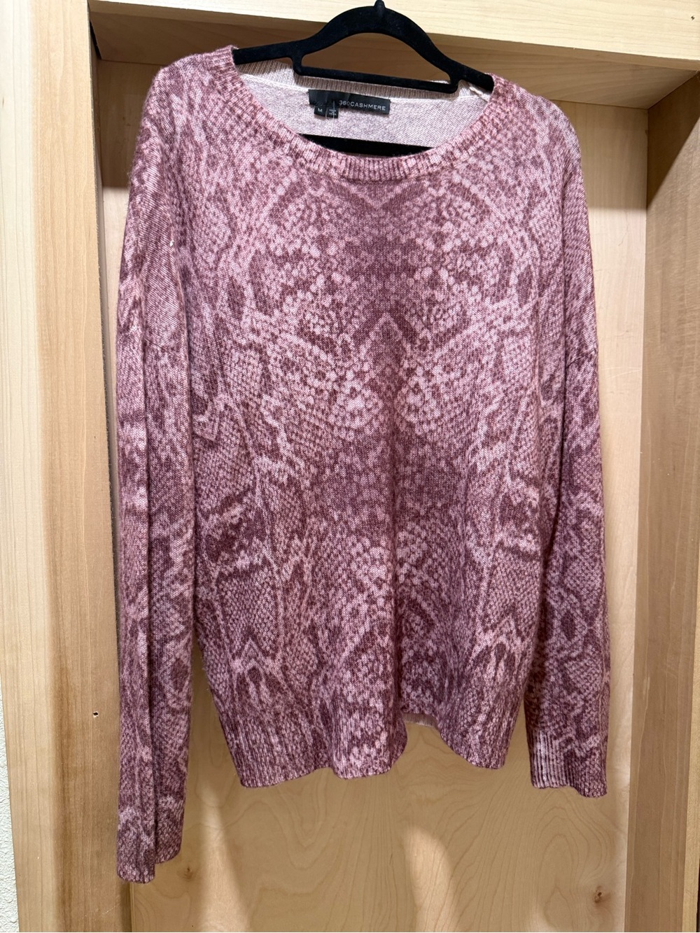 360 Cashmere Rose Snake-Print Crewneck Sweater 100% Cashmere Size Medium